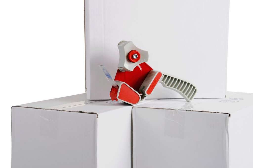 Afbeeldingen van Voordeelpakket PVC verpakkingstape transparant (108 rol + dispenser)